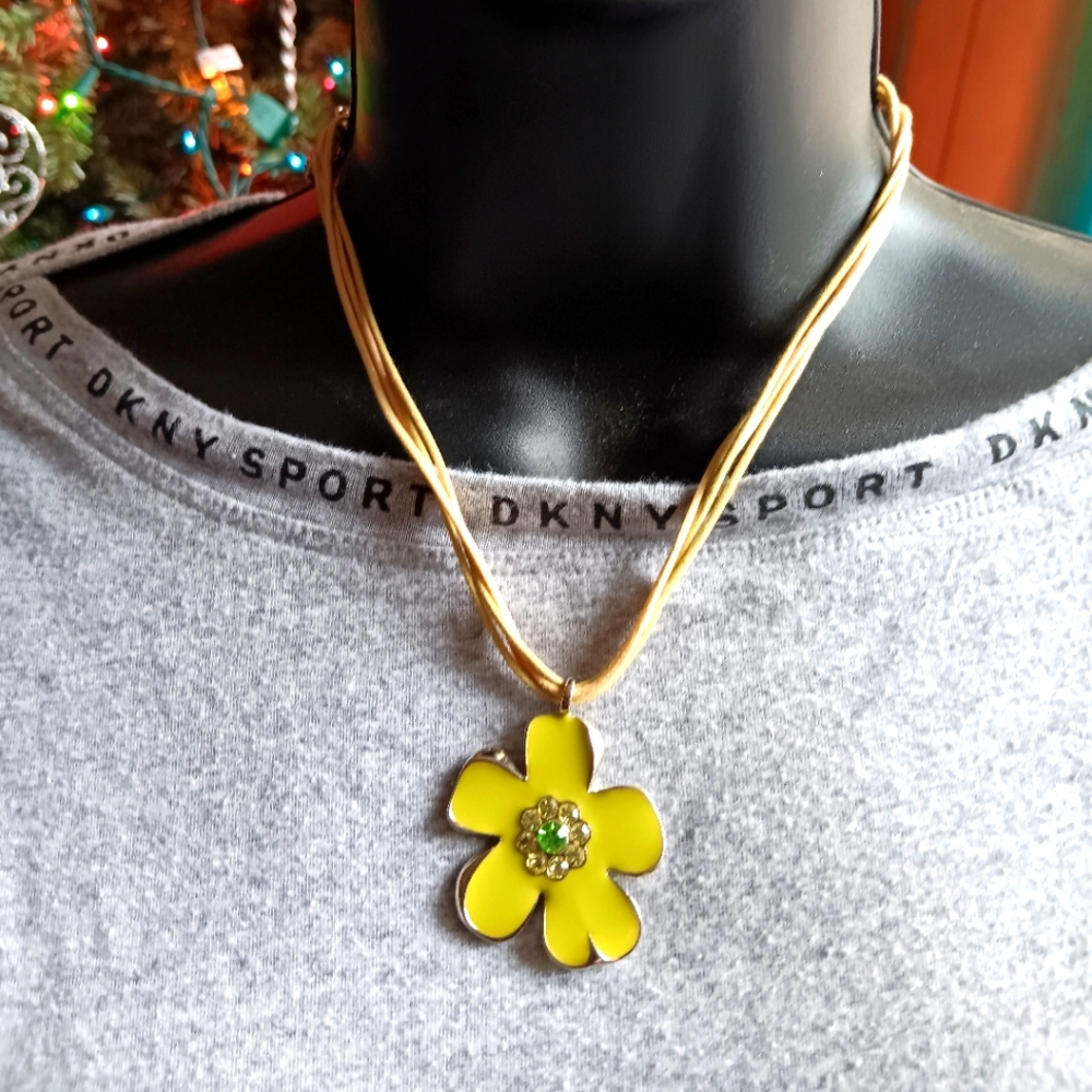 Flower necklace